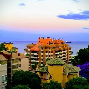  Hostal Beach And Center Backpackers