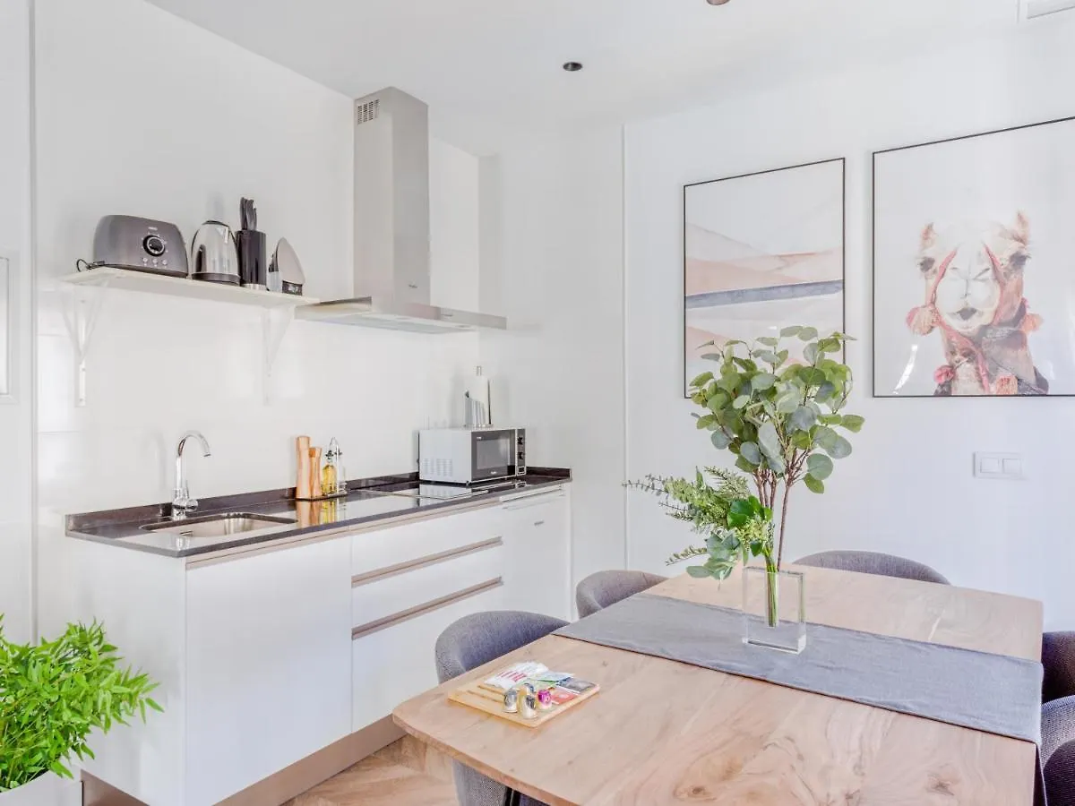 Limehome Malaga Calle Ancha Del Carmen - Digital Access Aparthotel